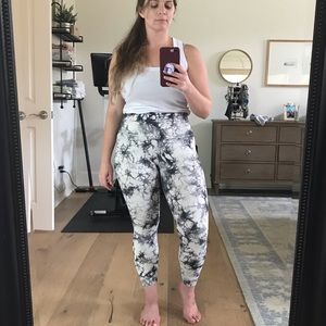 Worn once! Lululemon! No tags size 8!